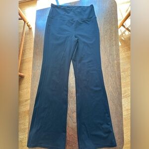 Straight leg yoga pants